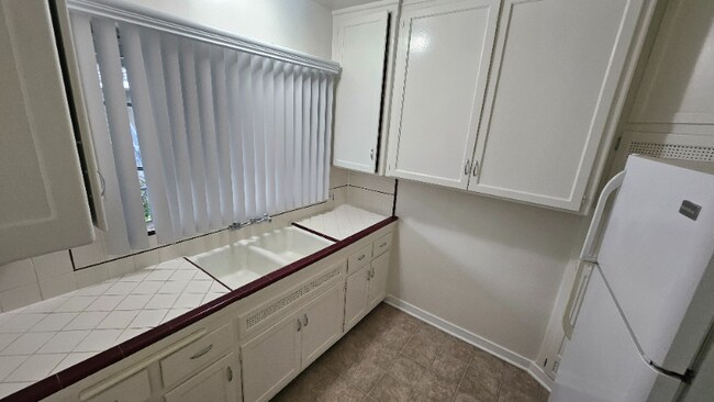 Building Photo - 4221 Los Feliz Blvd