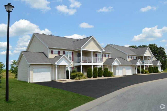 Building Photo - Avon Commons Apartment Homes