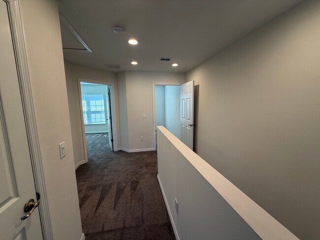 Building Photo - 2138 Penny Ln