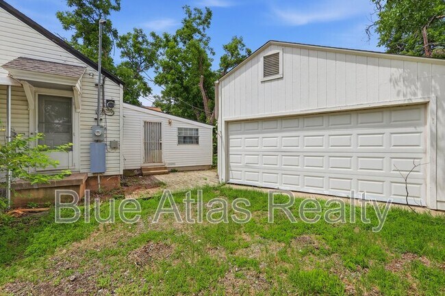 Building Photo - 2112 Ederville Rd