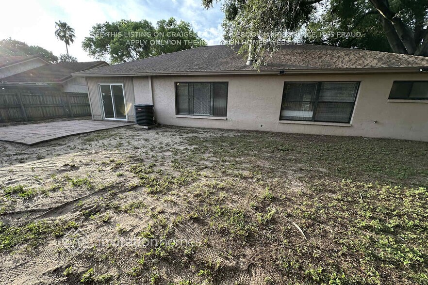Building Photo - 4129 Yellowwood Dr