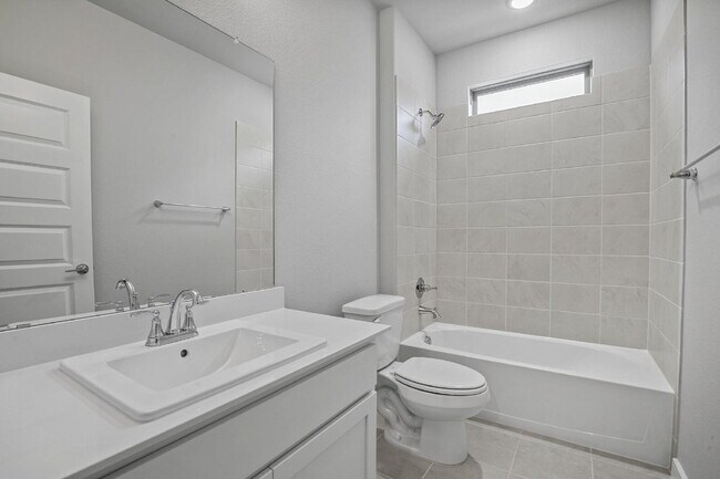 Building Photo - 1111 Birchwood Ln