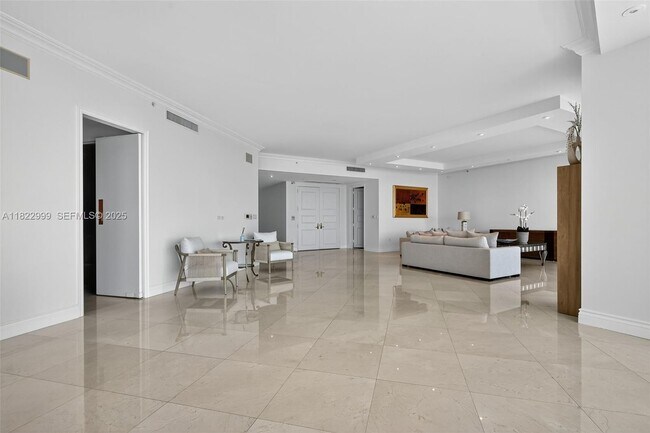 Building Photo - 20155 NE 38th Ct