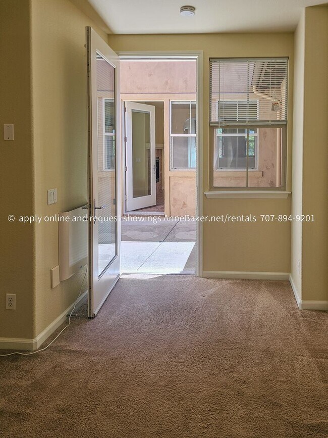 Building Photo - Well Designed Condo at Gardens at Thyme Square - Two Bedrooms and a Bonus Room - Atrium