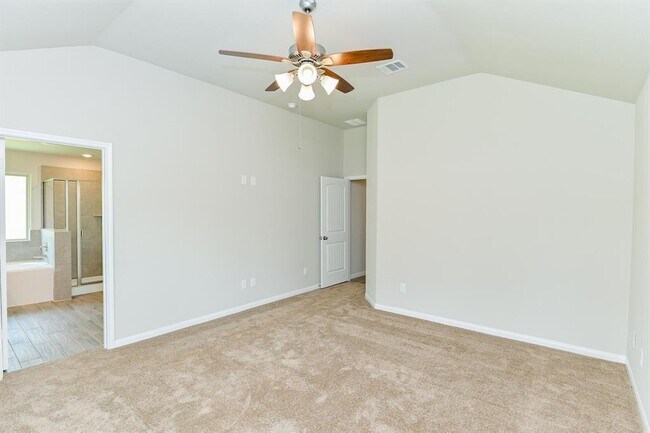 Building Photo - 3817 Breckenridge Dr