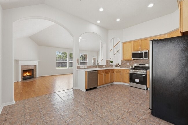 Building Photo - 20811 Garden Arbor Ln