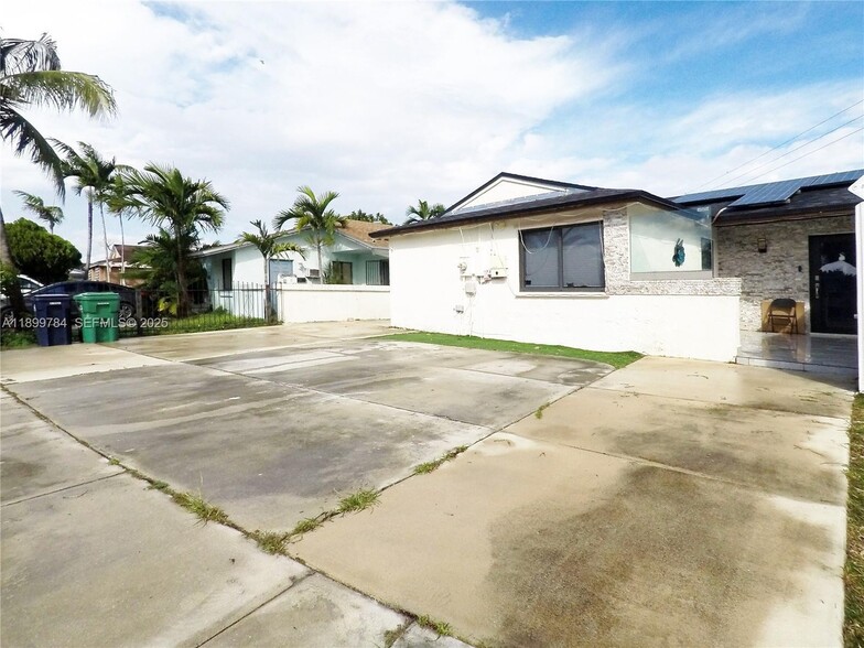 Primary Photo - 19823 SW 123rd Pl