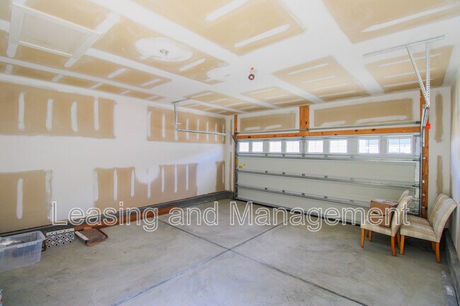 Building Photo - 111 Crimson St