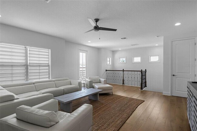 Building Photo - 1118 Estancia Wds Lp
