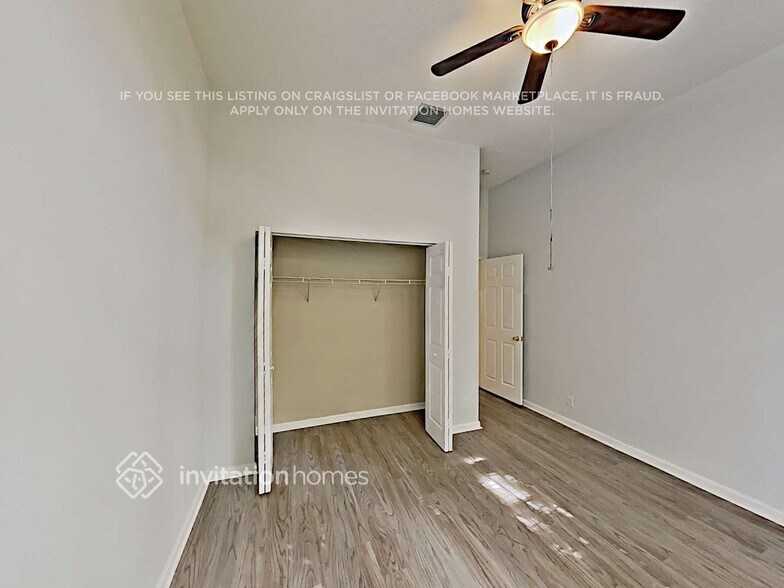 Building Photo - 213 Palm Cir