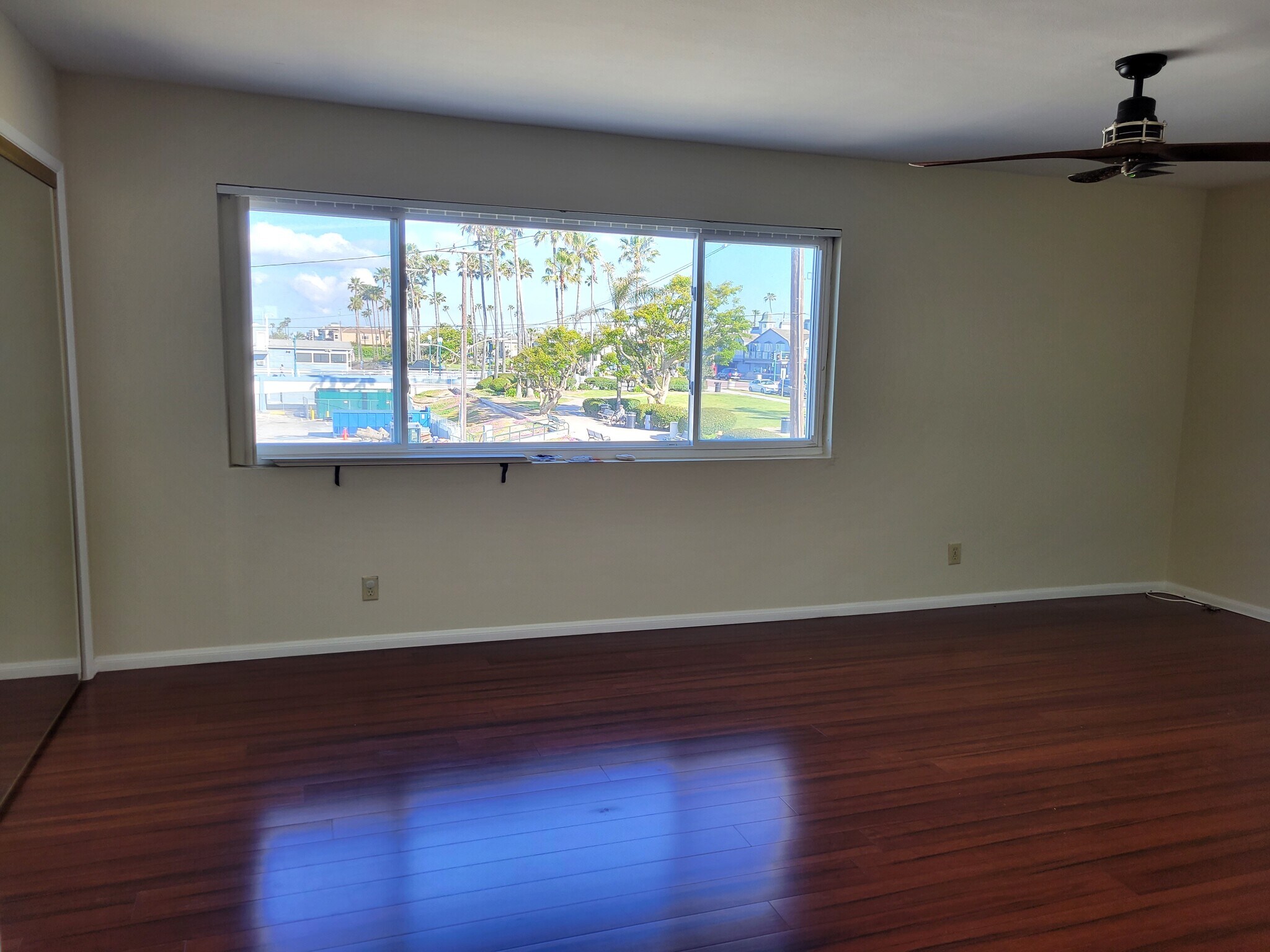 Building Photo - 1001 Seal Way