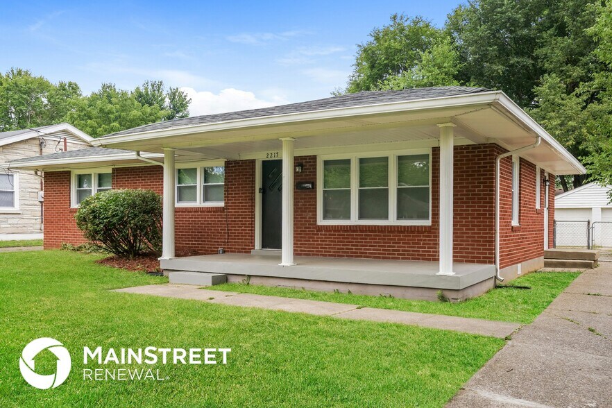 Building Photo - 2217 Thistledawn Dr