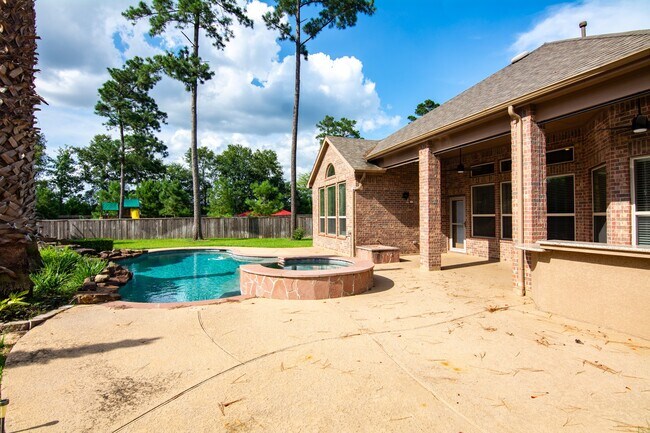 Building Photo - 34 Canoe Bend Ct