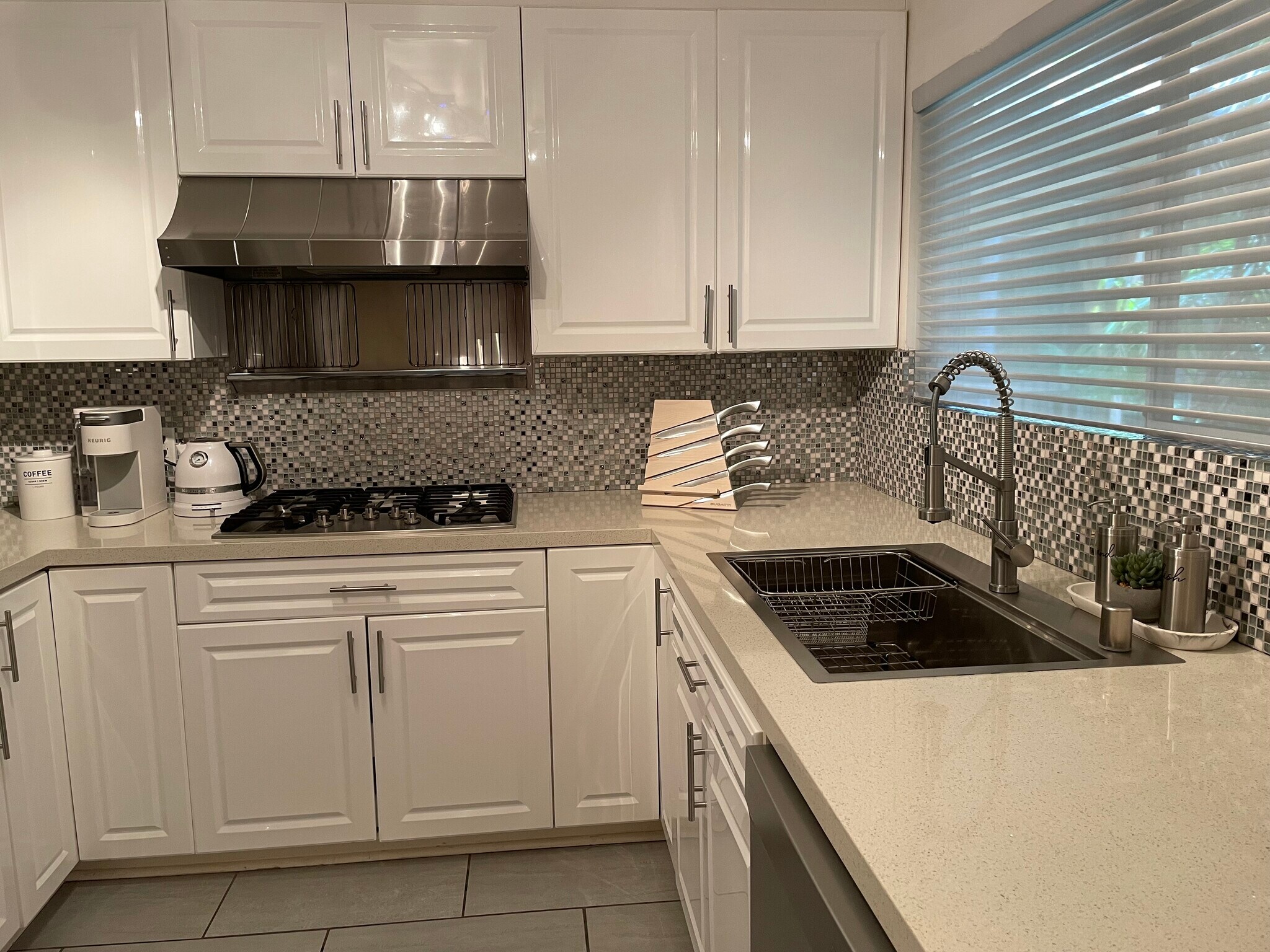 Building Photo - 4240 Fulton Ave