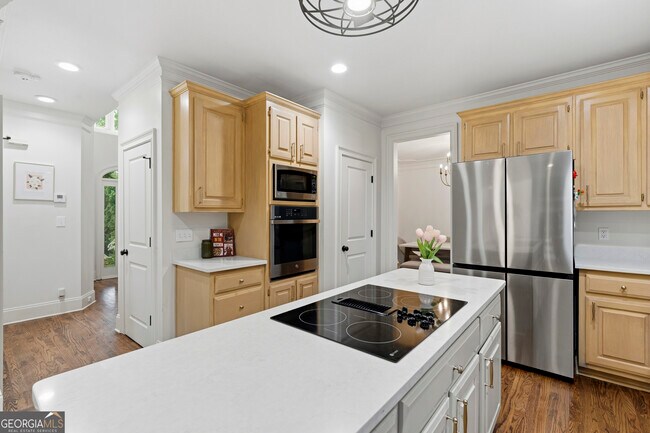 Building Photo - 4221 Willow Oak Dr