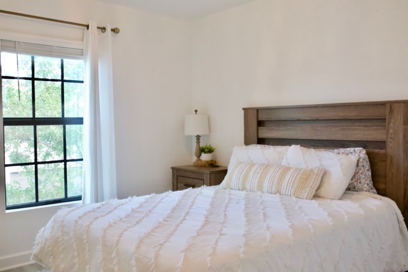 Building Photo - 1011 White Oak Ter