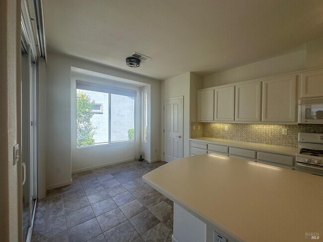 Building Photo - 107 Riviera Dr