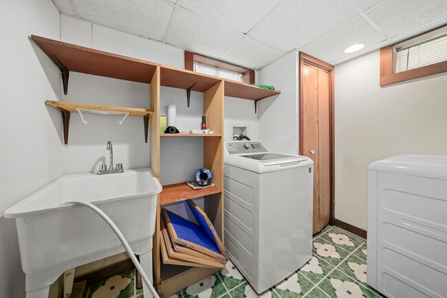 Building Photo - 2512 Salem Blvd