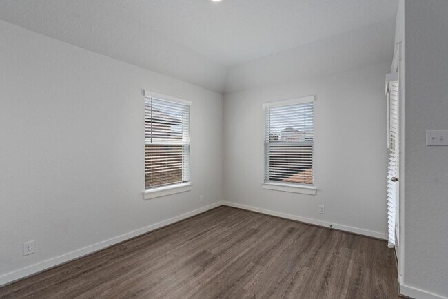 Building Photo - 4044 Legend Meadows