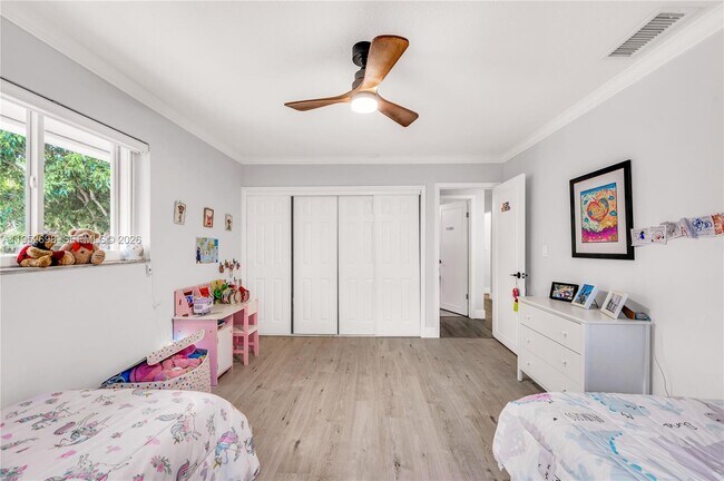 Building Photo - 15930 SW 90th Ave