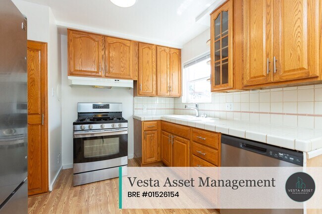 Building Photo - 1394-1396 Sanchez Street ***