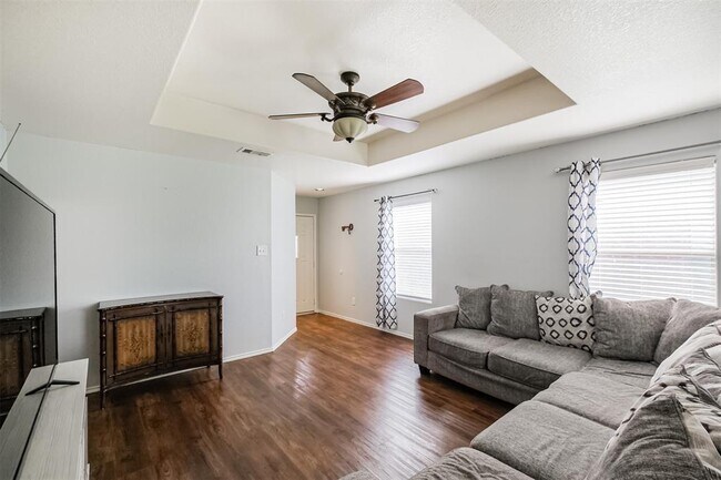 Building Photo - 16530 Peyton Ridge Cir