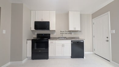 Building Photo - 510 Cherry Ln