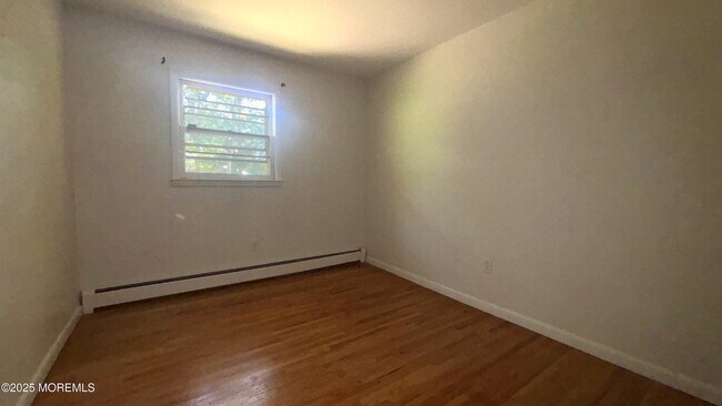 Building Photo - 1409 Wallach Dr