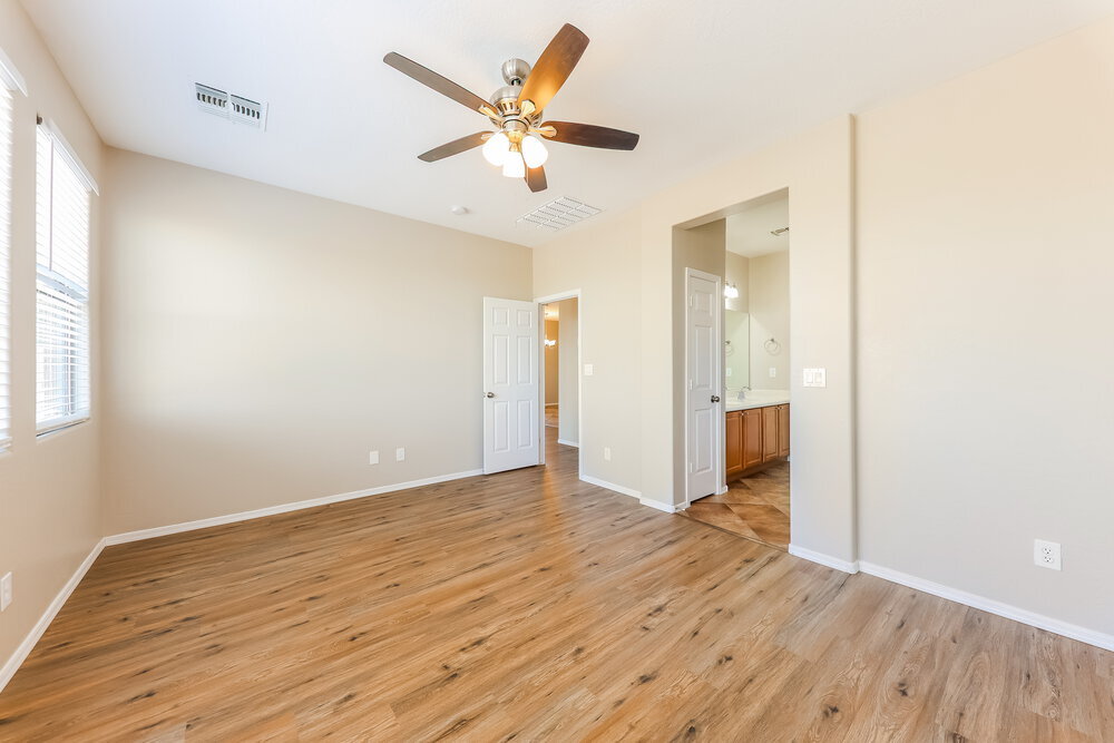 Building Photo - 40810 N Hudson Ct