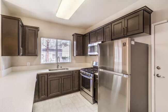 Building Photo - 5250 S Rainbow Blvd