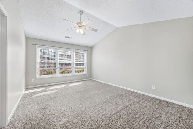 Building Photo - Spectacular John's Creek Traditional