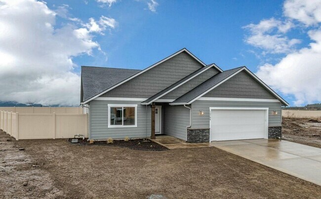 Building Photo - New Construction !