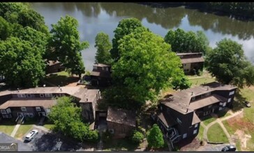 Building Photo - Furnished 3-Bedroom Condo in Prime Decatur Location!