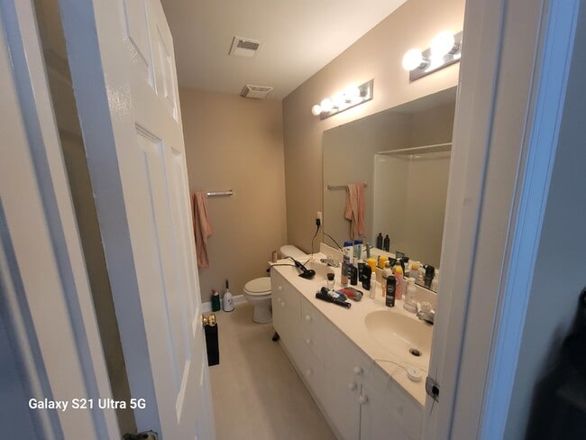 Building Photo - Only 1/4 mile to Duke University. 1/2 off the 1st month's rent.