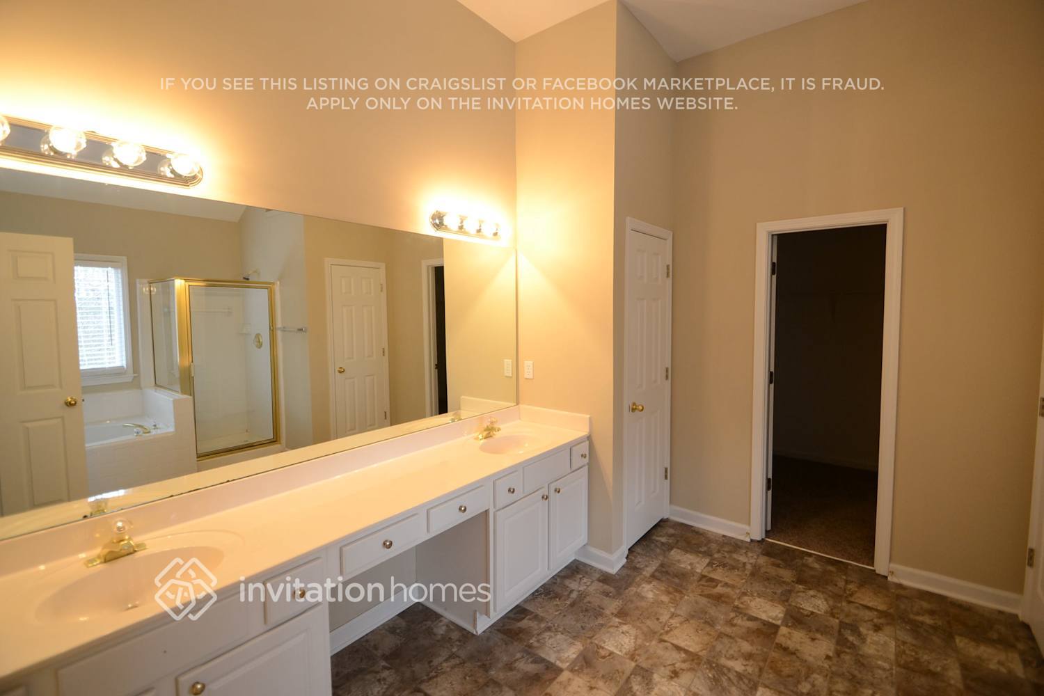 Building Photo - 2370 Rose Walk Dr