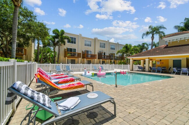 Building Photo - 3174 Bayshore Oaks Dr