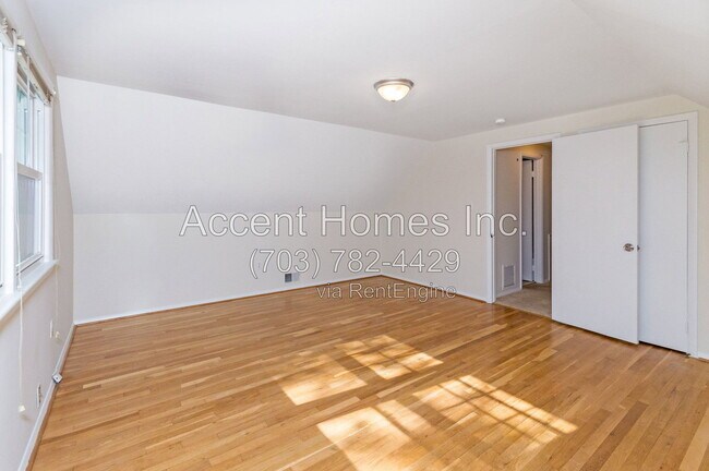 Building Photo - 5510 Trin St
