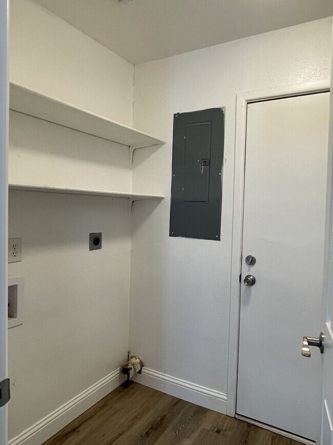 Building Photo - Modern Comfort Awaits: Your Dream 3-Bedroo...