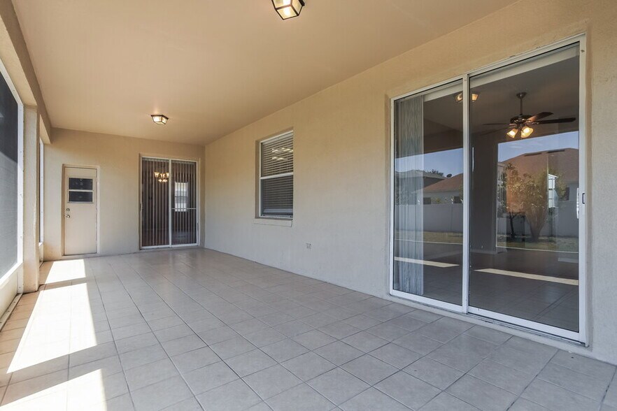 Building Photo - 55 Alicante Ct