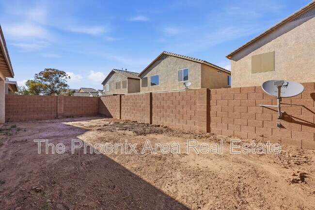 Building Photo - 44216 Palmen Dr