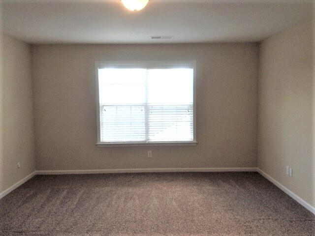 Building Photo - 8244 Chatham Oaks Dr