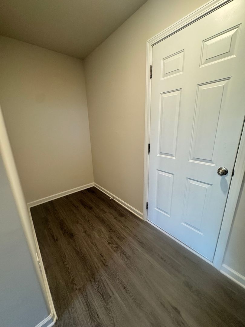 Building Photo - 916 W Sumter St