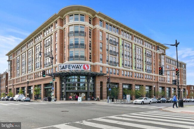 Building Photo - 4527 Georgia Ave NW