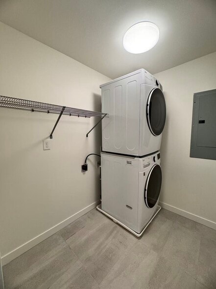 Building Photo - 11208 Pinehurst Way NE