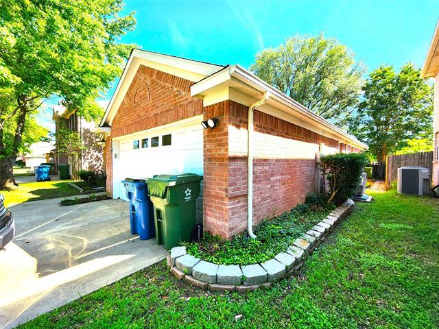Building Photo - 1721 Ingleside Dr
