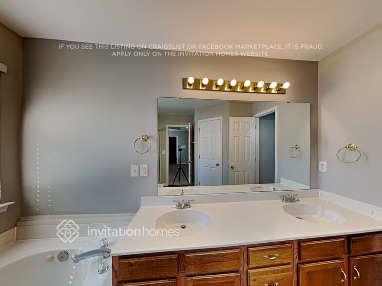 Building Photo - 3440 Betterton Ln