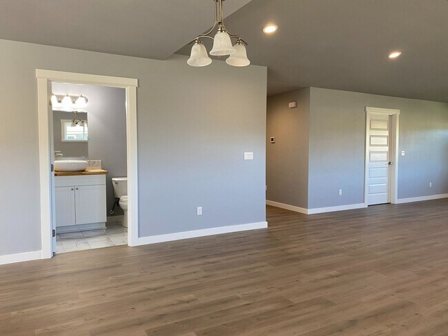 Building Photo - Brand New Construction