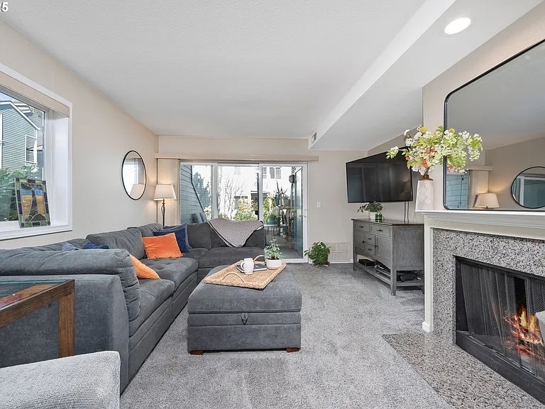 Building Photo - 123 N Hayden Bay Dr