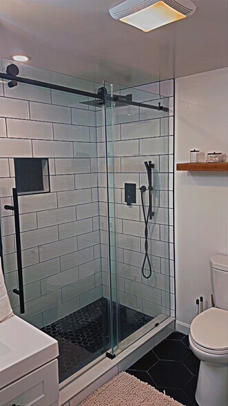 Downstairs Bathroom Shower - 22 Linwood St