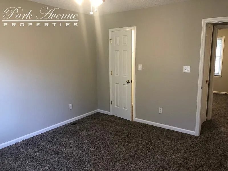 Building Photo - 116 Barnes Dr